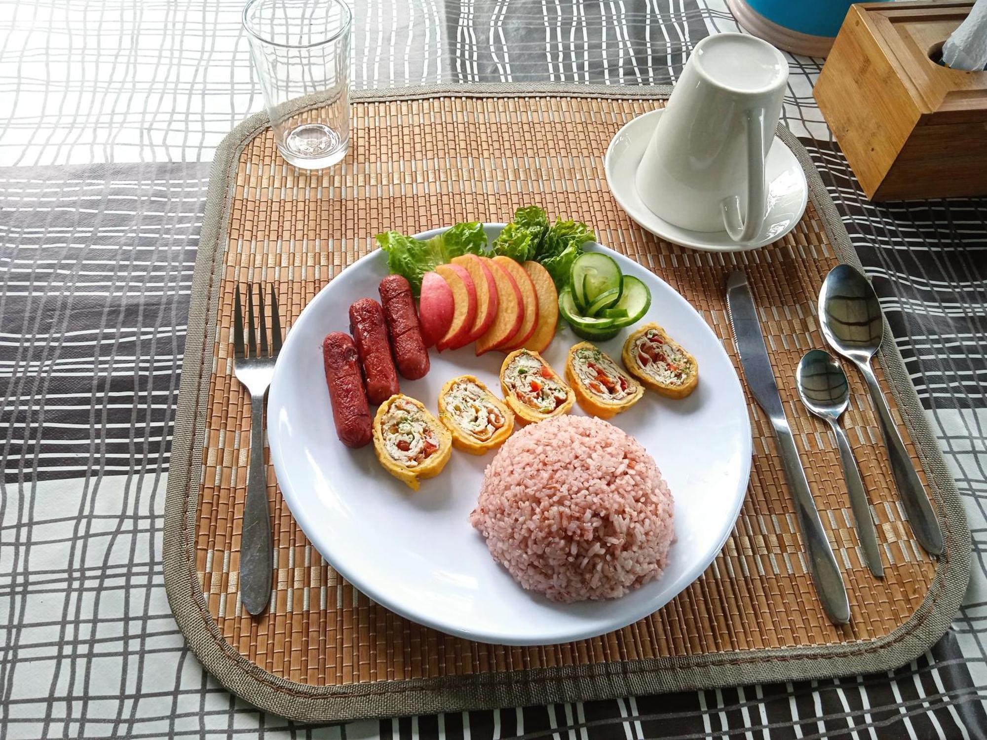 Sarah'S Garden Bnb & Spa Acomodação com café da manhã Clarin  Exterior foto