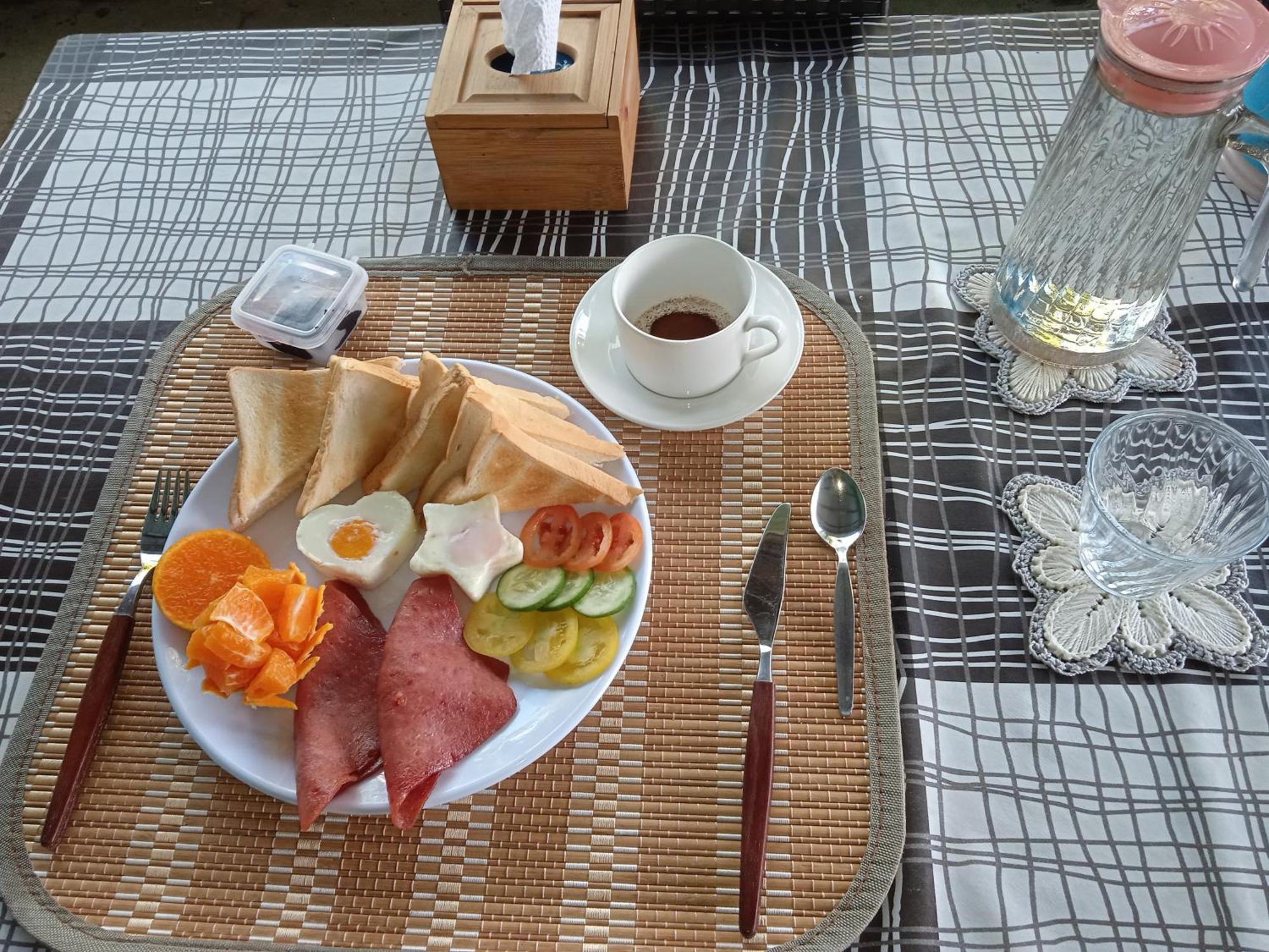Sarah'S Garden Bnb & Spa Acomodação com café da manhã Clarin  Exterior foto