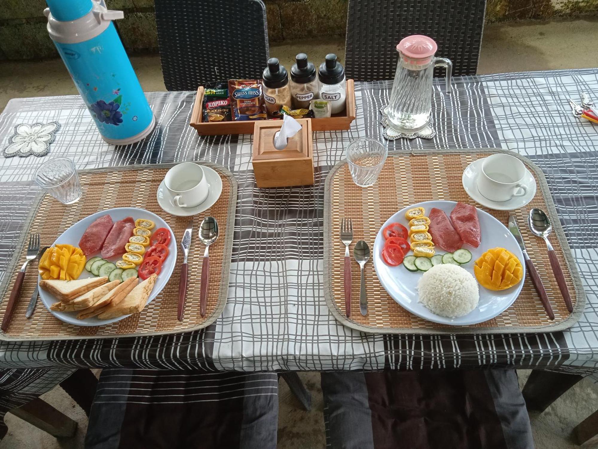Sarah'S Garden Bnb & Spa Acomodação com café da manhã Clarin  Exterior foto
