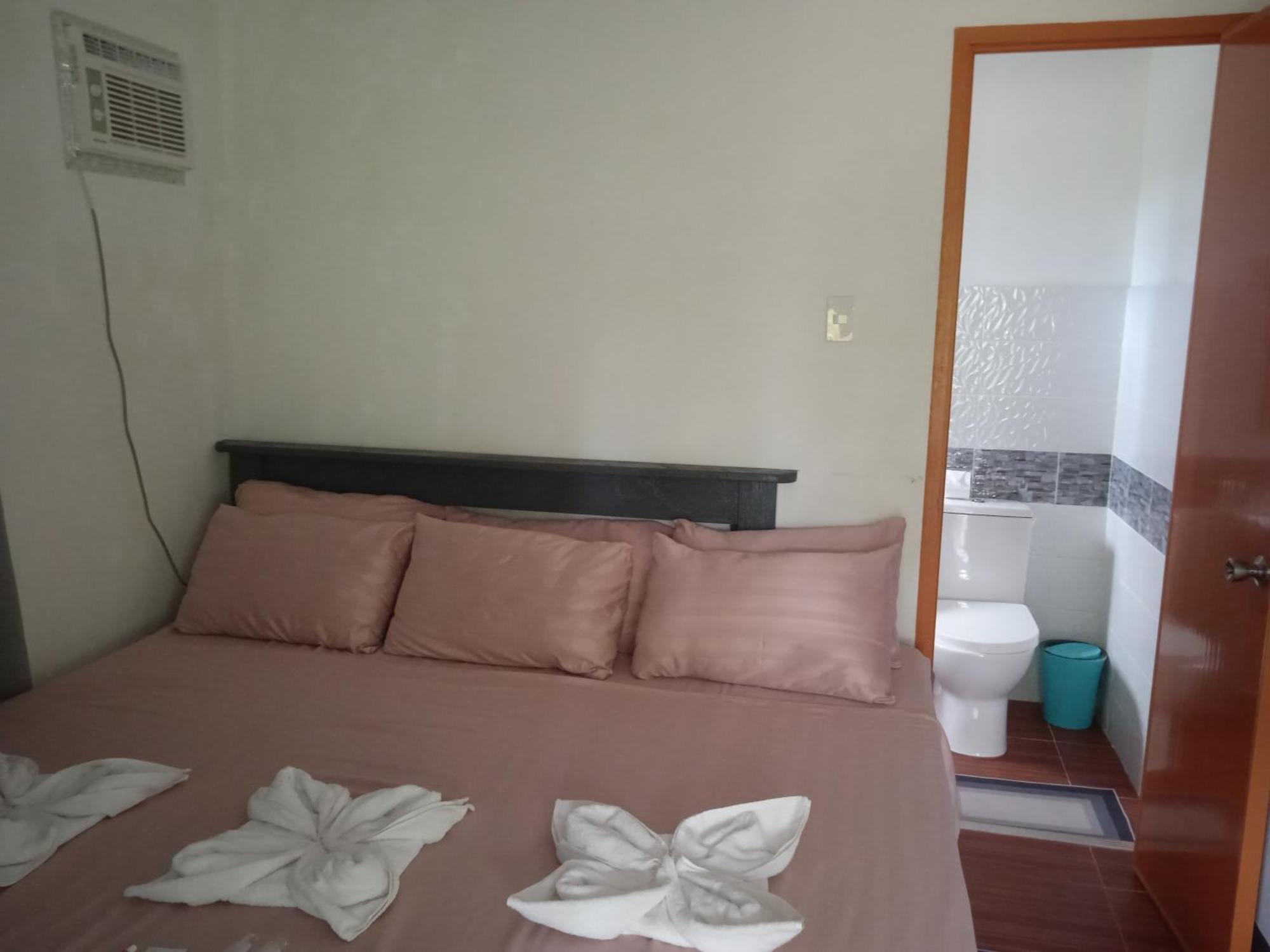 Sarah'S Garden Bnb & Spa Acomodação com café da manhã Clarin  Quarto foto